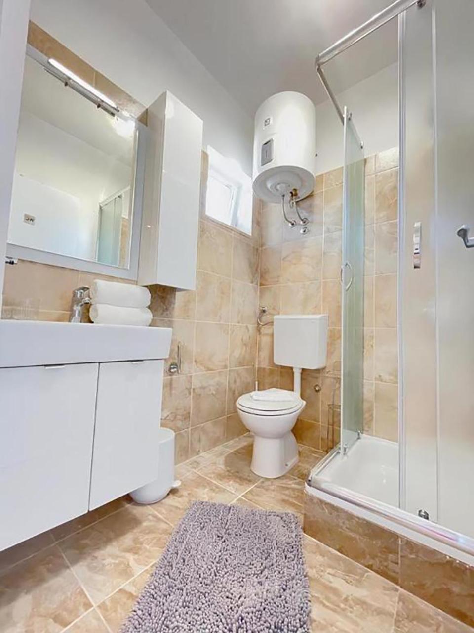 Caramel Comforts In Stinjan Only 800 Meters From The Beach Pula Bagian luar foto
