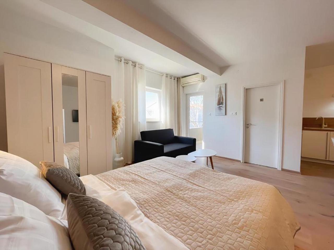 Caramel Comforts In Stinjan Only 800 Meters From The Beach Pula Bagian luar foto